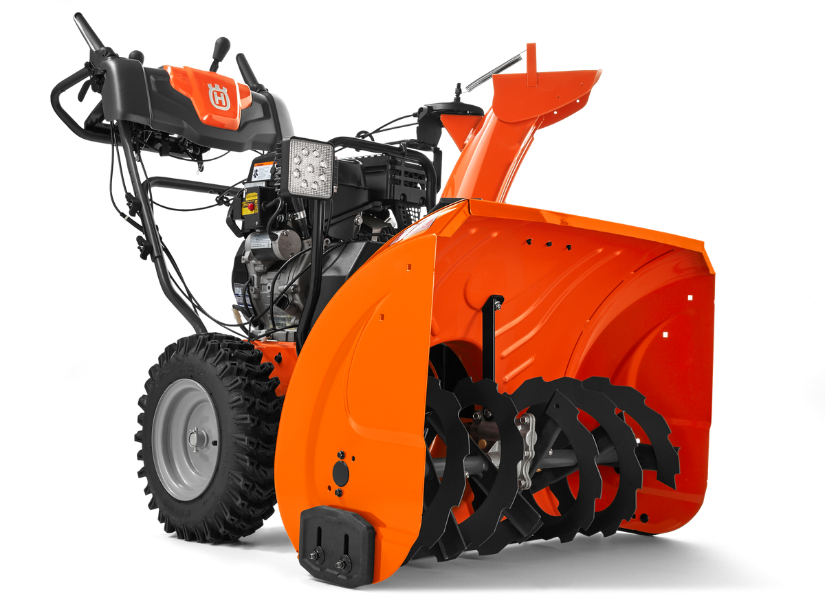 HUSQVARNA ST 230 SNOW BLOWER